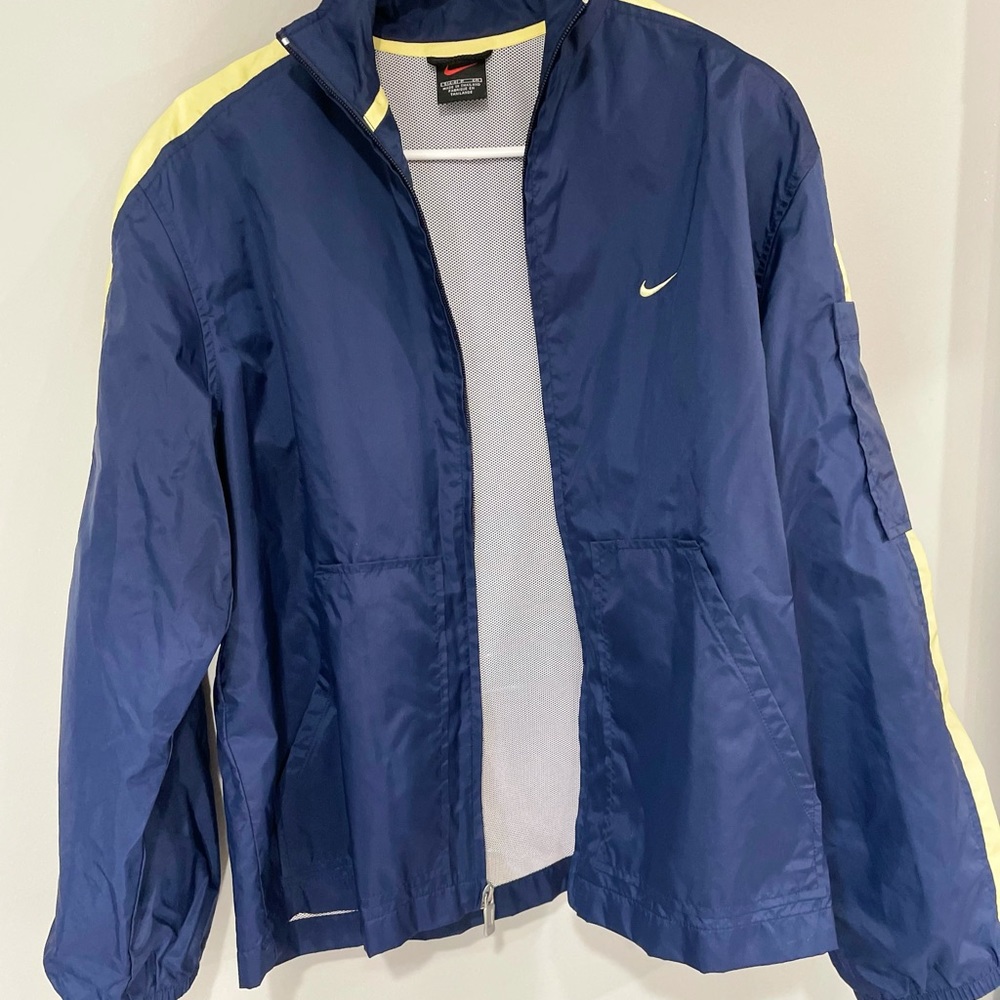 Nike athletics windbreaker jacket - Picture 4 of 7